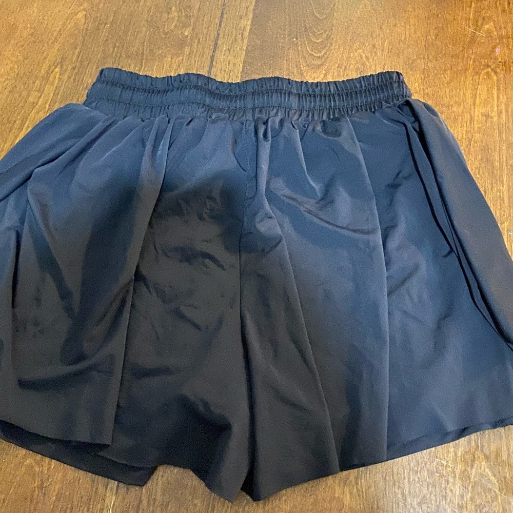 black athletic skirt/shorts